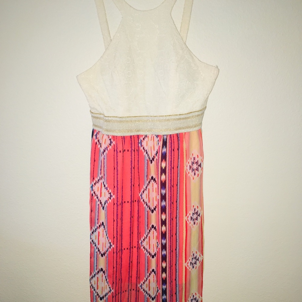 Beautiful long dress!